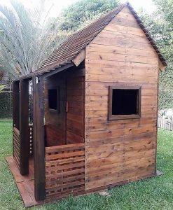 Kids Garden Playhouse Made with Pallet Wood | Wood Pallet Furniture