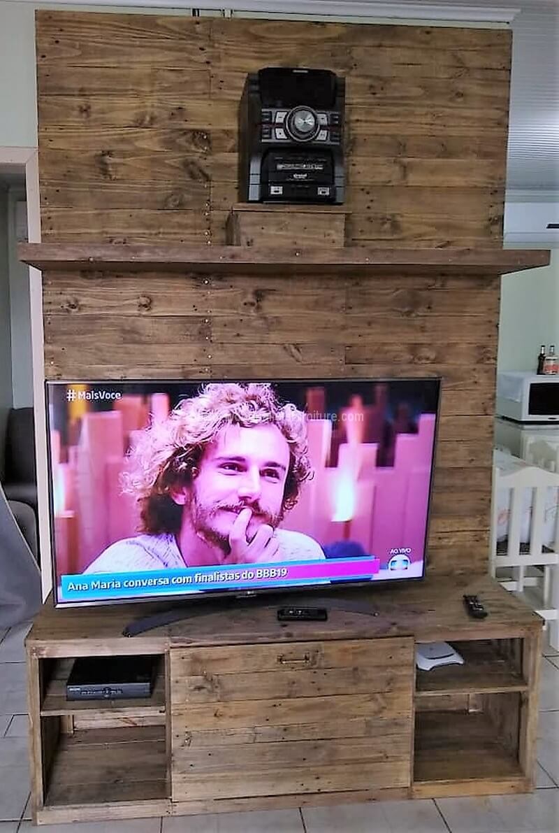 pallet media console